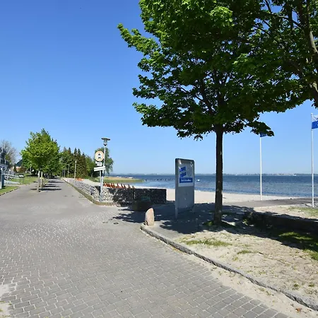 Charmante Mit Garten In Wiek Wiek auf Rügen