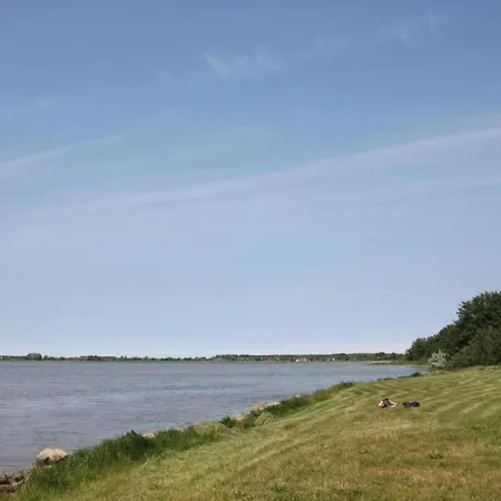 Charmante Mit Garten In Wiek Wiek auf Rügen